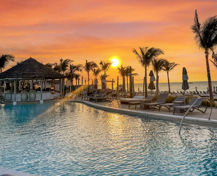 Virgin Voyages Beach Club At Bimini 4 ©Virgin Voyages.jpg